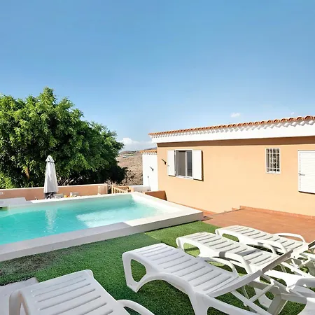 Corcos Rural Estate With Private Pool And Barbecue Vakantiehuis